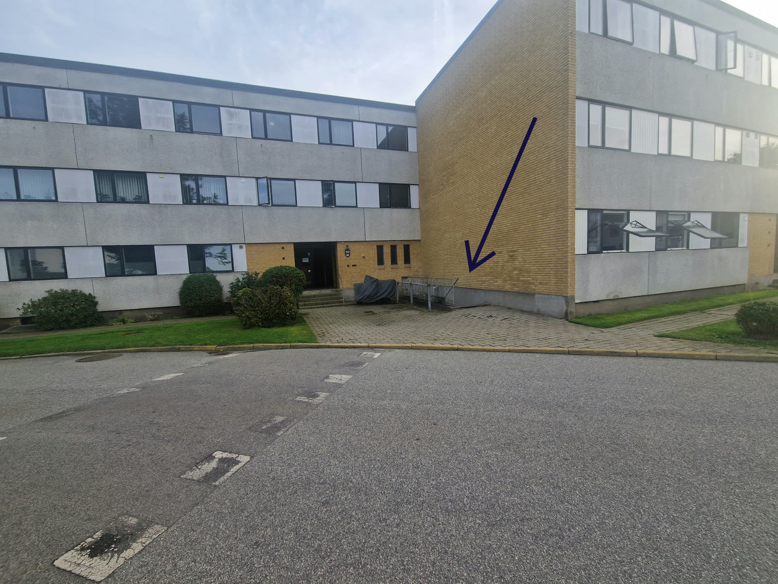 indgangen